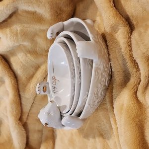 NWOT Anthropologie Polar Bear Nesting measuring cups